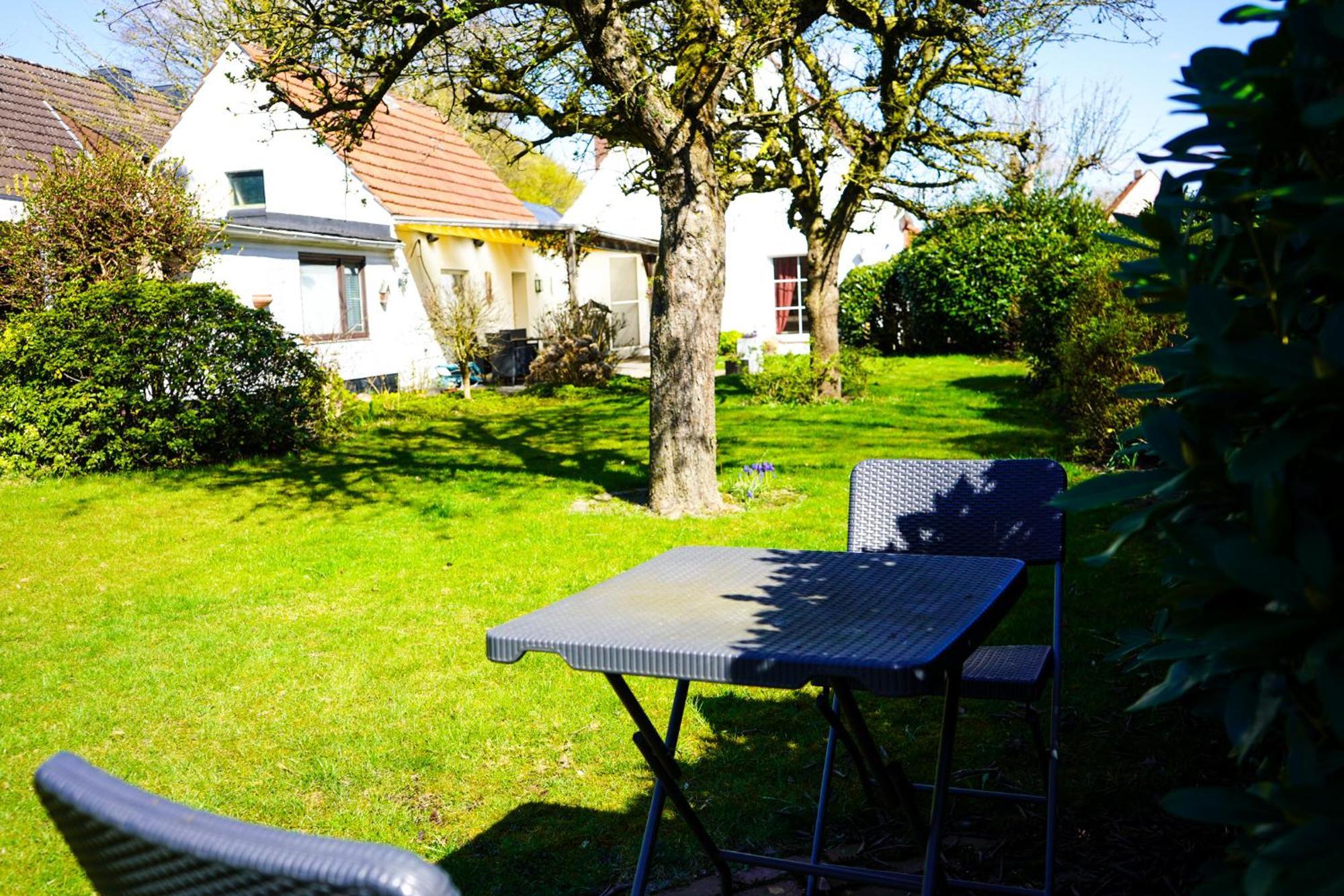 Gemuetliches Haus Mit Grossem Traumhaften Garten เบรเมน ภายนอก รูปภาพ